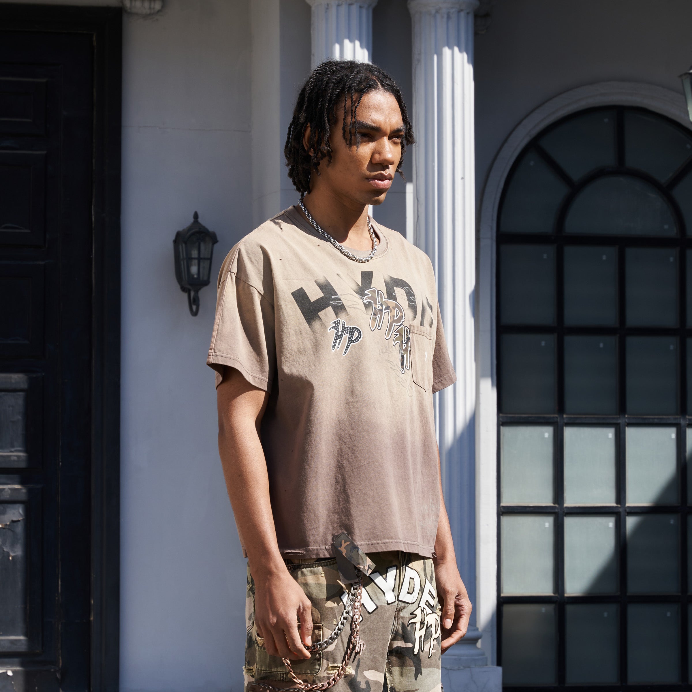 Split Pocket Tee - Brown