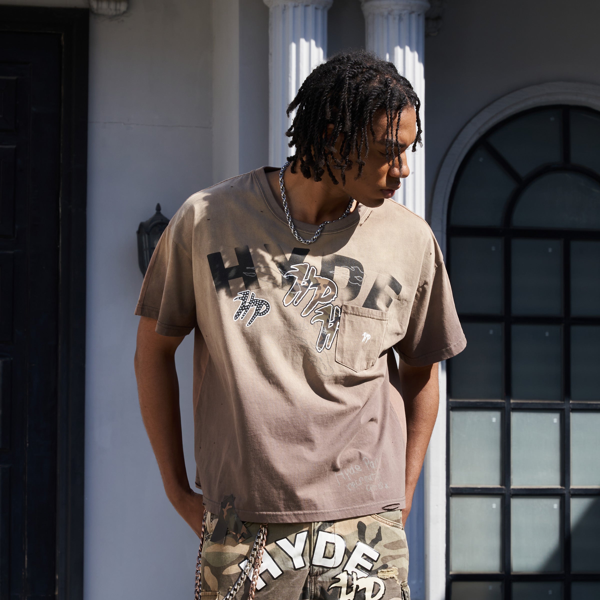 Split Pocket Tee - Brown