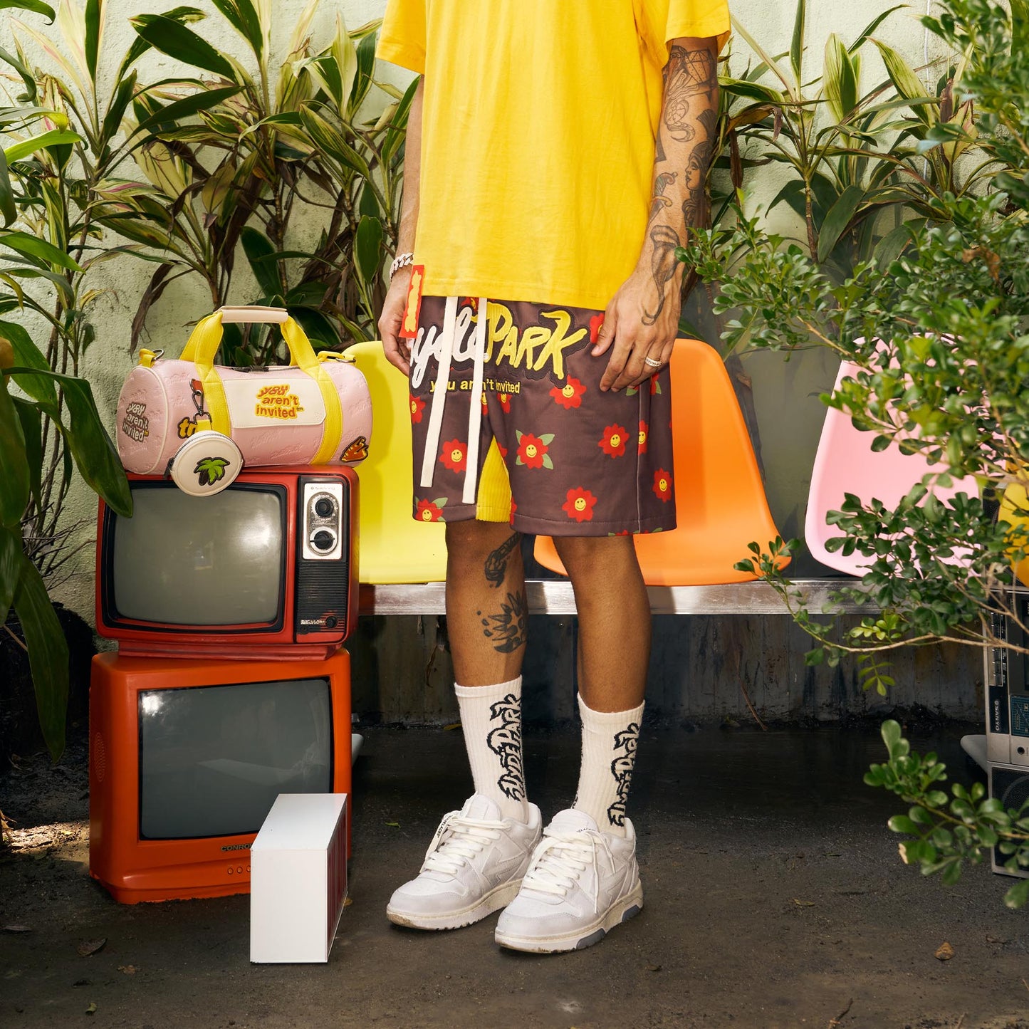Mash Up The Weekend Shorts - Red Lemon