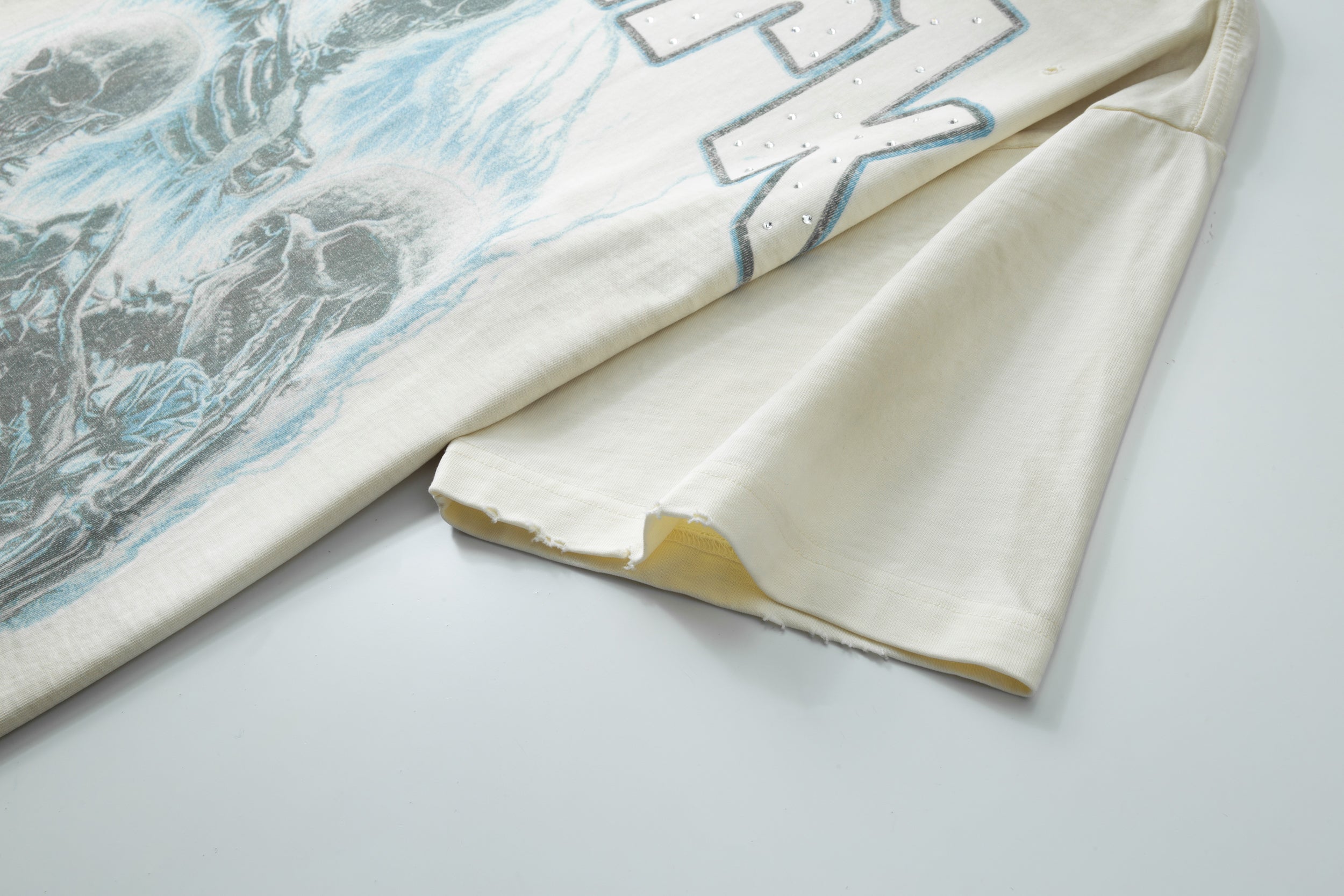 Blueskull  SST - Cream