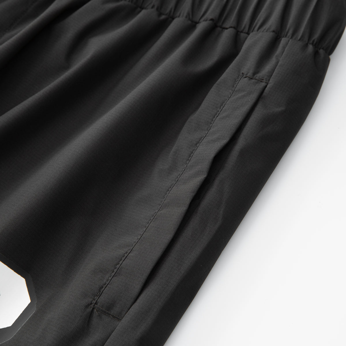 Nocturnal eclipse track Jogger - Black